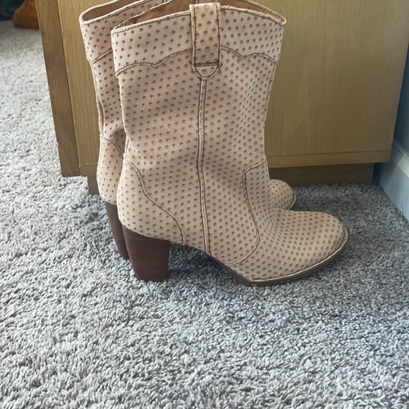 BORN Genevieve Suede Western Boots size 9 1/2 - Picture 7 of 15